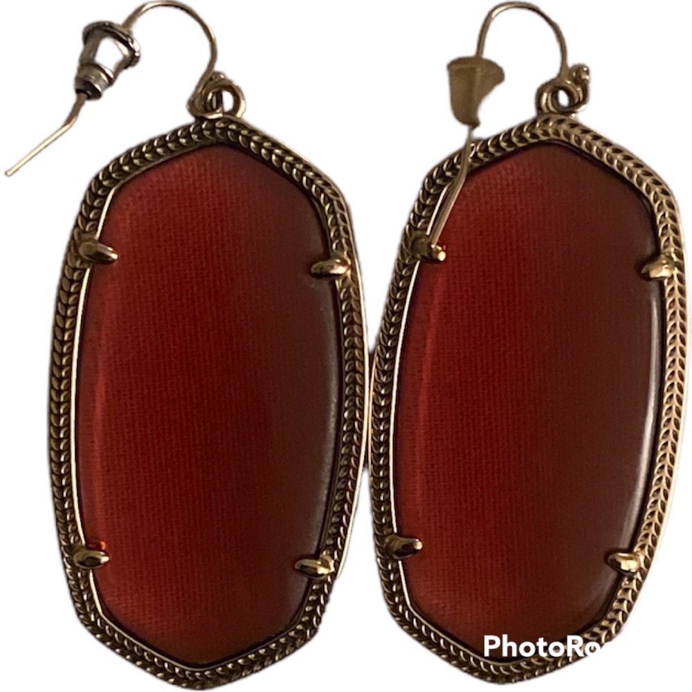 Kendra Scott Danielle Earrings Maroon